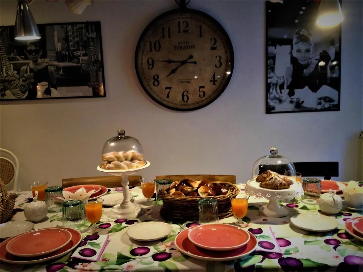 A Casa Di Amelie Villa Palermo 0*,