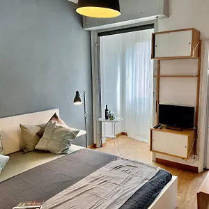 Cozy 3 Km Away From Duomo Apartment Mailand