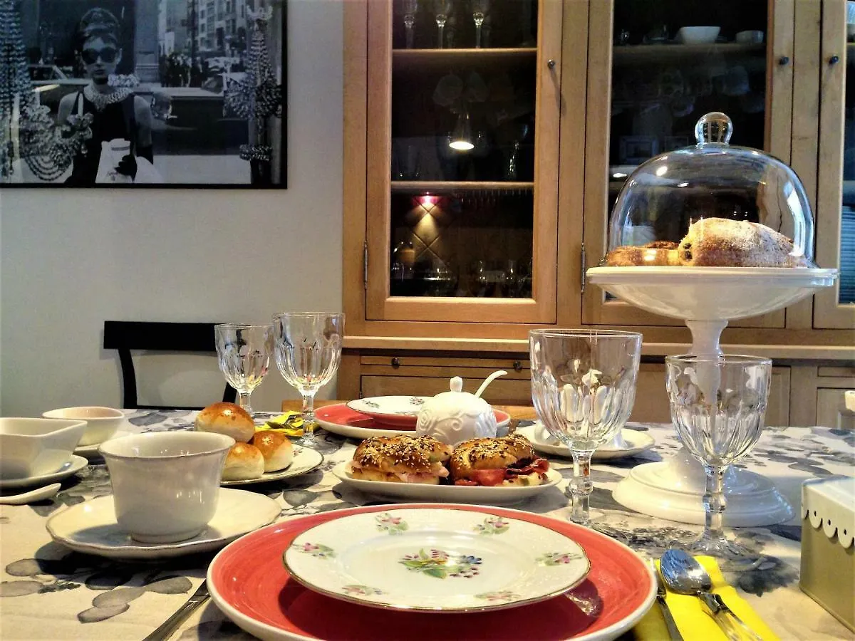 A Casa Di Amelie Villa Palermo 0*,