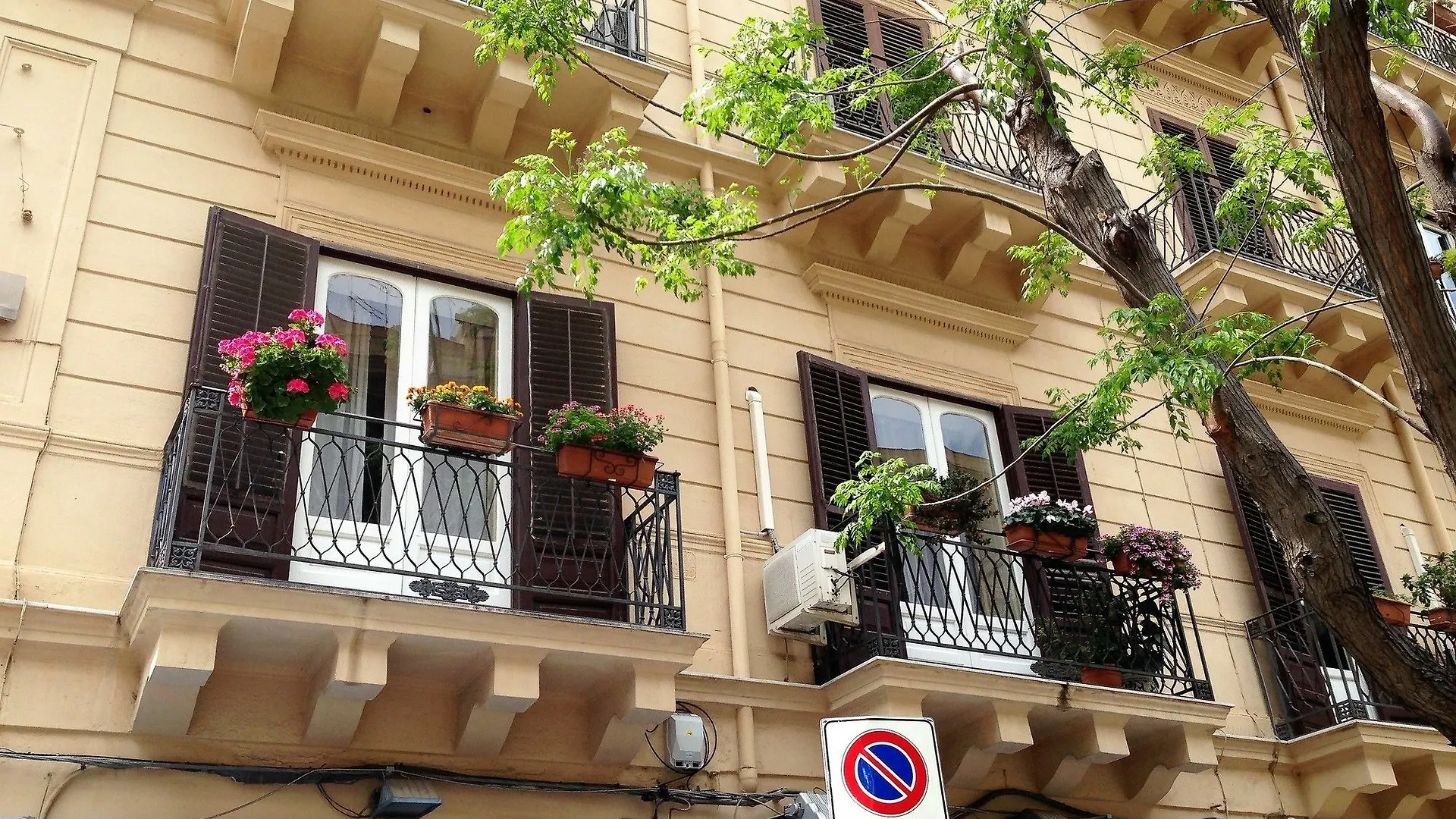 Villa A Casa Di Amelie Palermo Italien